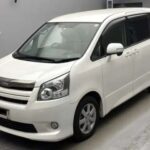 Toyota Noah, 2008