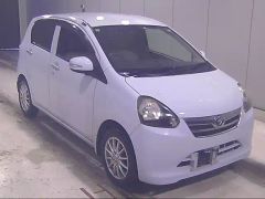 Daihatsu Mira e:S, 2011