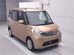 Nissan DAYZ Roox, 2015