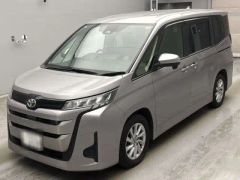 Toyota Noah, 2022