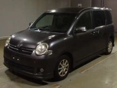 Toyota Sienta, 2011