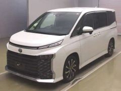 Toyota Voxy, 2023