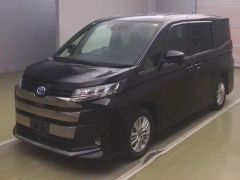 Toyota Noah, 2022