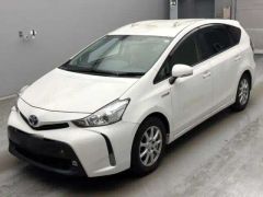 Toyota Prius Alpha, 2016