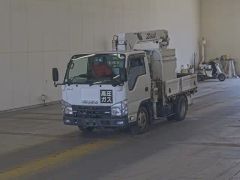 Isuzu Elf, 2016
