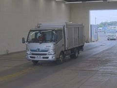 Hino Dutro, 2015