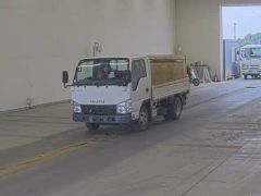 Isuzu Elf, 2017