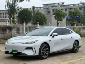 Geely Galaxy E8, 2025
