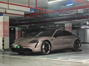 Porsche Taycan, 2022